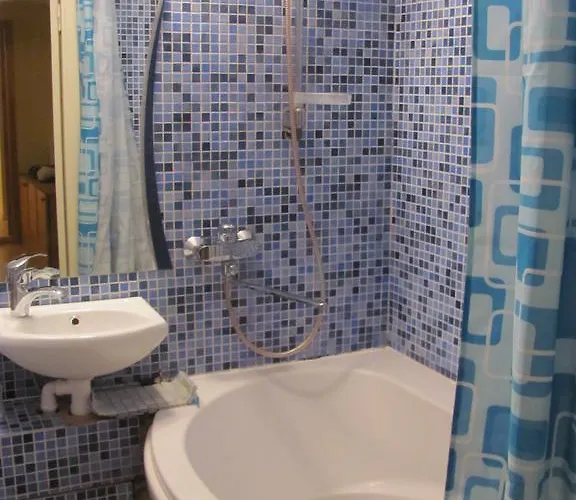 Economy Baltics - Liivamaee * Таллин